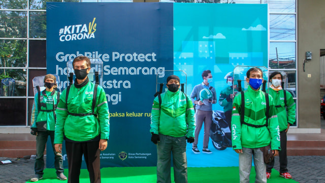 Tampak Depan Armada GrabBike Protect Menggunakan Partisi Plastik. Foto: Dok. Grab