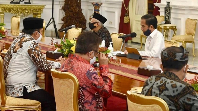 Presiden Joko Widodo dan Wakil Presiden Ma'ruf Amin menerima kunjungan dari para tokoh lintas agama di Istana Merdeka,  Selasa (2/6). Foto: Dok. Rusman - Biro Pers Sekretariat Presiden