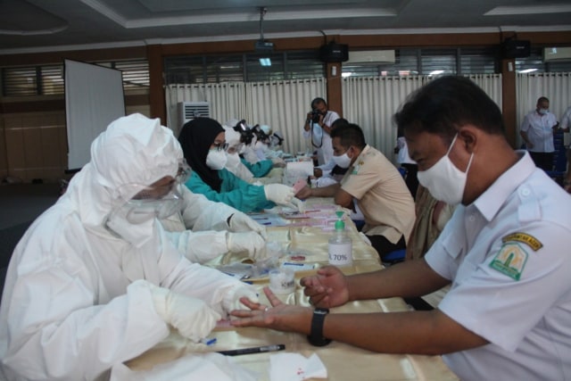 Pemeriksaan rapid test di kantor BPBA. Dok. BPBA