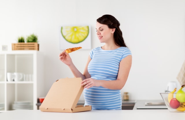 Ilustrasi perempuan hamil. Foto: Shutterstock