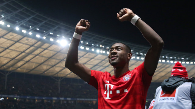 David Alaba, pemimpin di lini belakang Bayern Muenchen? Foto: RONNY HARTMANN/AFP