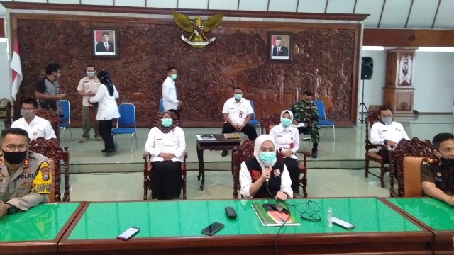 Bupati Bojonegoro, dalam sebuah acara di Pendapa Malowopati Pemkab Bojonegoro