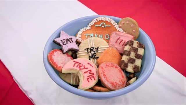 Ilustrasi cookies ala Alice in Wonderland Foto: dok.Disney Family/YouTube