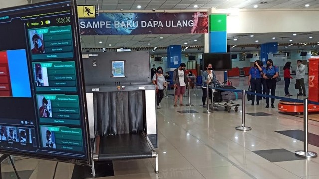 Suasana Bandar Udara Sam Ratulangi Manado pasca dibukanya kembali penerbangan komersial