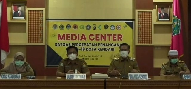 Walikota Kendari, Ir Sulkarnain Kadir dalam rilis resmi di Media Center Kota Kendari via Zoom. Foto: tangkapan layar zoom.