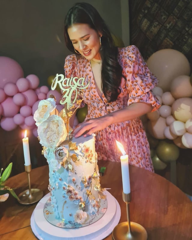 Raisa dalam pesta ulang tahun yang ke-30. Foto: Instagram/@hamishdw