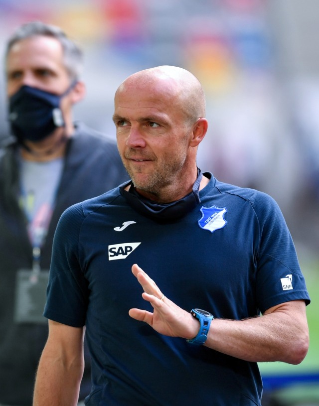 Eks pelatih Hoffenheim, Alfred Schreuder. Foto: Reuters/Pool