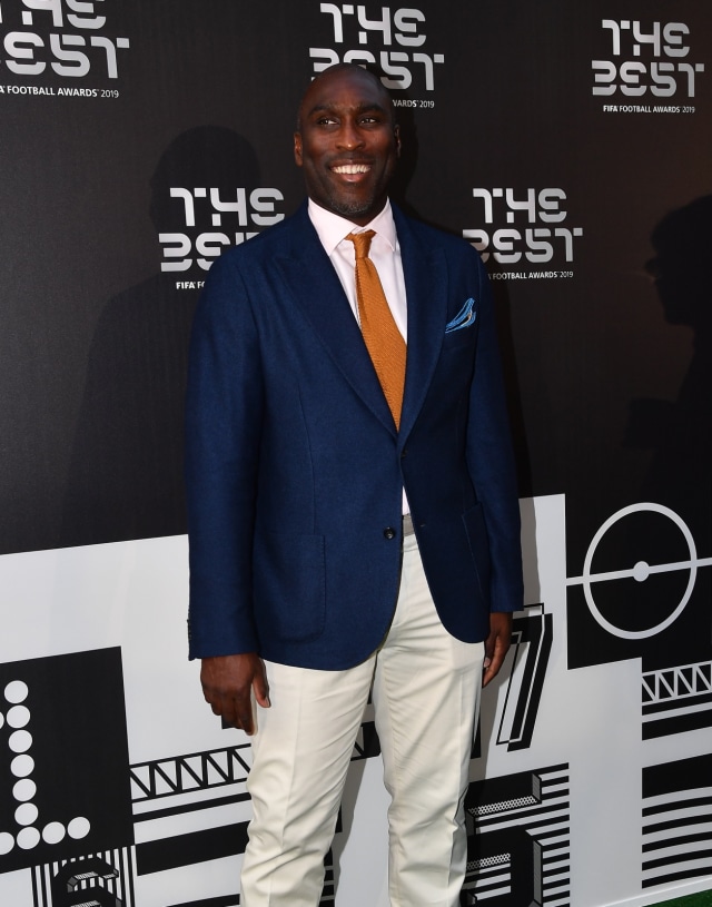 Sol Campbell sulit dapat pekerjaan sebagai pelatih. Foto: AFP/Tiziana Fabi