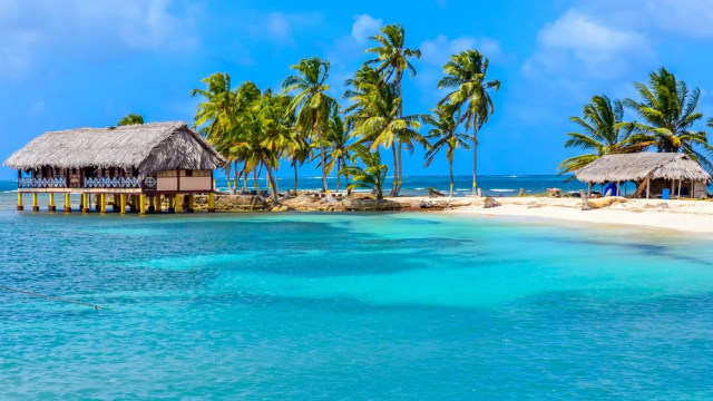 Pulau di Karibia. Foto: Shutterstock