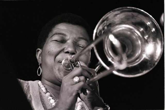 Melba Liston (1926-1999) perempuan pemain trombon sempat menghadapi tiga resiko kejahatan selama hidupnya; rasisme, seksisme, dan eksploitasi kelas. | dok: JAZZ.FM91
