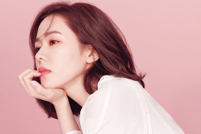 Aktris Korea Selatan, Son Ye Jin. Foto: Facebook/@msteamenter
