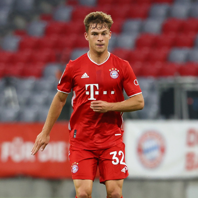 Joshua Kimmich segera menjuarai Bundesliga yang ke-4 sepanjang kariernya. Foto: KAI PFAFFENBACH/POOL/AFP