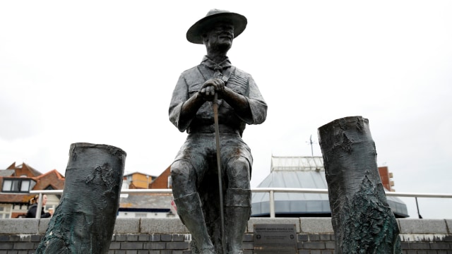 Patung Robert Baden-Powell di Poole, Inggris. Foto: Matthew Childs/Reuters