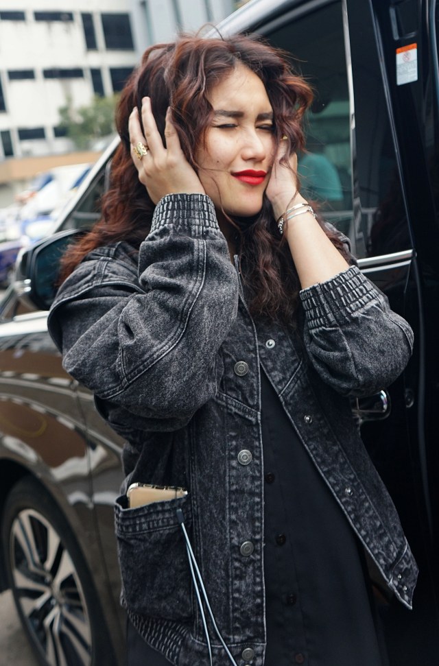 Penyanyi dangdut Ayu Ting Ting saat ditemui di kawasan Tendean, Jakarta, Kamis, (11/6). Foto: Ronny/kumparan