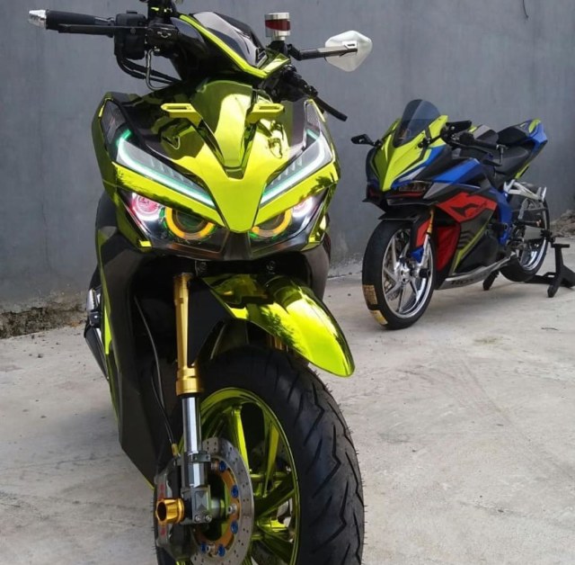 Modifikasi Cat Chrome Honda Vario. Foto: Witjax Modizigner