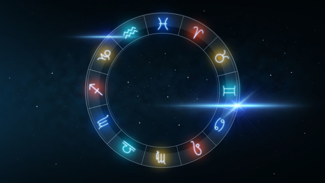Astrologu (Sumber: Canva.com)