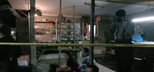 Polisi telah memasang police line di lokasi tewasnya korban - IST