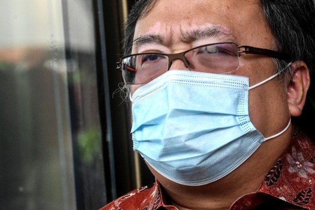 Menteri Riset dan Teknologi Bambang Brodjonegoro usai melakukan pertemuan di gedung KPK, Jakarta, Selasa (16/6). Foto: ANTARA FOTO/Muhammad Adimaja