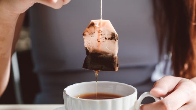 Ilustrasi Manfaat Teh Celup Bekas untuk Tubuh. Foto: Shutter Stock