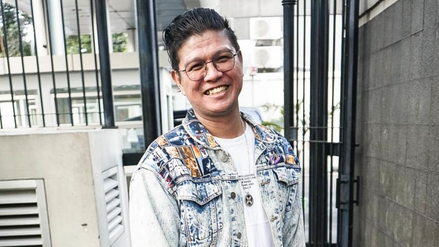 Penyanyi Andika Mahesa saat ditemui di kawasan Tendean, Jakarta, Rabu, (17/6/2020).
Foto: Ronny