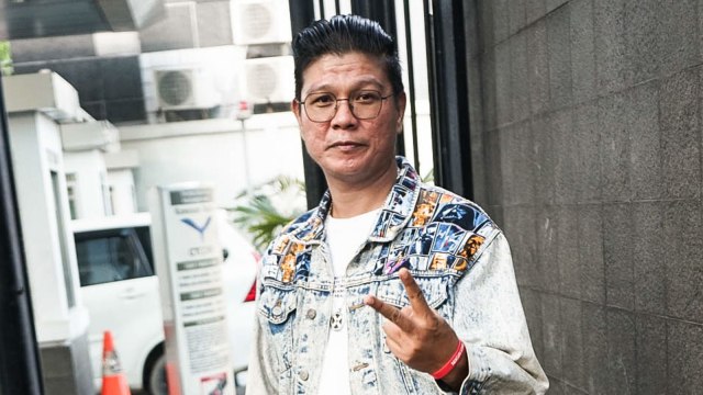 Penyanyi Andika Mahesa saat ditemui di kawasan Tendean, Jakarta, Rabu, (17/6/2020).
 Foto: Ronny