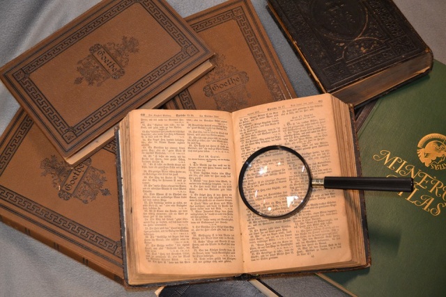 Kelebihan dan Kelemahan Historiografi Tradisional, Kolonial, dan Modern. Foto: Pixabay