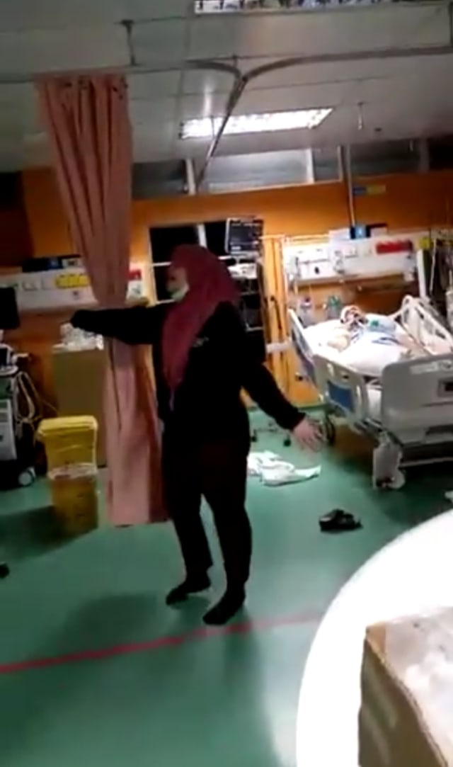 Seorang perempuan kesurupan mengamuk di UGD rumah sakit. (Foto: Tangkapan layar Twitter @danedgustama)