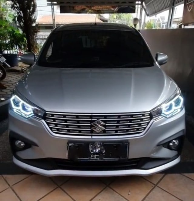 Modifikasi lampu Ertiga ala BMW. Foto: dok. Istimewa