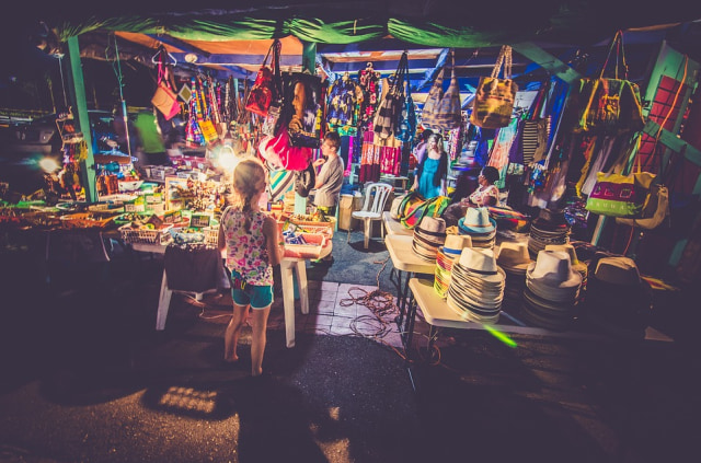Ilustrasi pasar malam, dok: pixabay