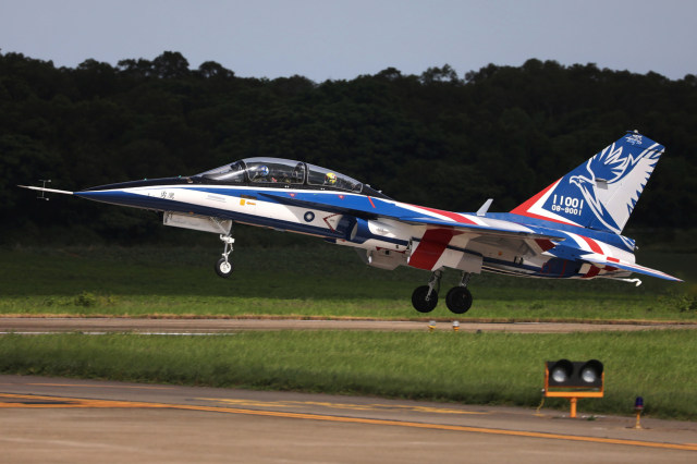 Pesawat jet tempur AIDC T-5 Brave Eagle. Foto: Ann Wang/REUTERS