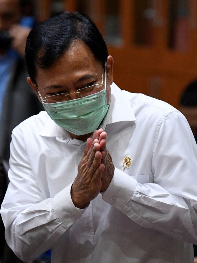 Menteri Kesehatan Terawan Agus Putranto mengikuti rapat kerja bersama Komisi IX DPR di Kompleks Parlemen Senayan, Jakarta. Foto: Puspa Perwitasari/ANTARA FOTO
