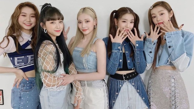Kostum panggung idola K-Pop Secret Number.  Foto: dok. Instagram/@secretnumber.official
