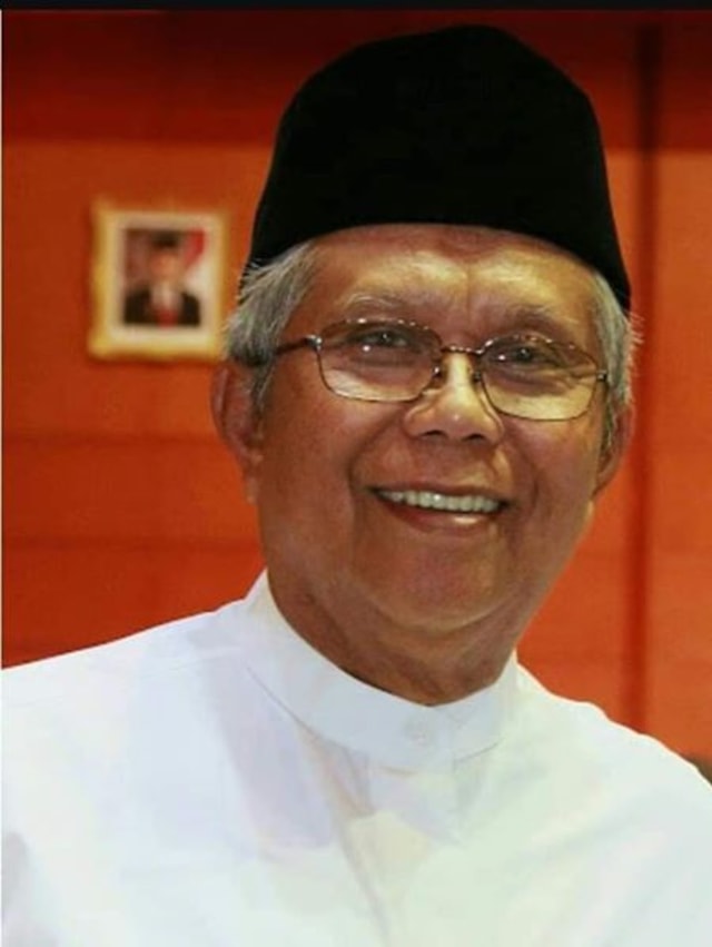 Ustaz Hilmi Aminuddin. Foto: Facebook / @pksmudaselaparang 