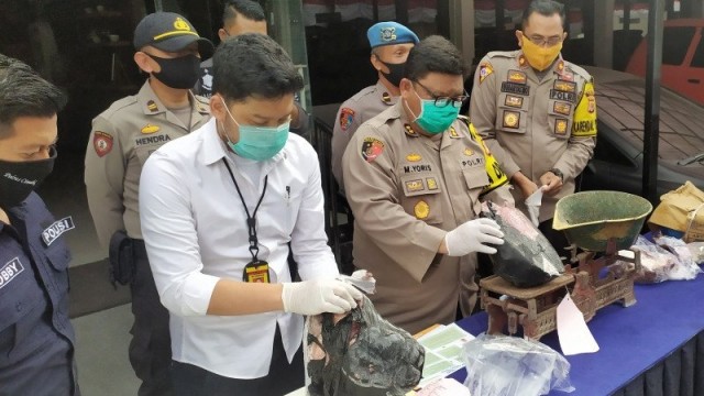 Polres Cimahi mengungkap kasus pengoplosan daging celeng yang dijual menjadi makanan olahan. Foto: Bagus Ahmad Rizaldi/ANTARA