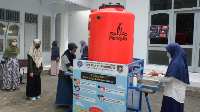 Aktivitaa santri di Pondok Pesantren Ali Maksum, Krapyak, Sewon, Kabupaten Bantul. Foto: Arfiansyah Panji Purnandaru/kumparan
