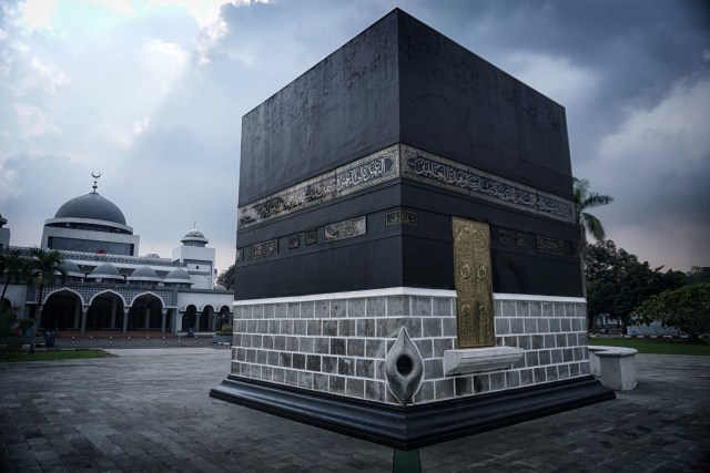 Suasana hening dan sunyi menghiasi kawasan Asrama Haji Pondok Gede, Jakarta Timur. Foto: Iqbal Firdaus/kumparan