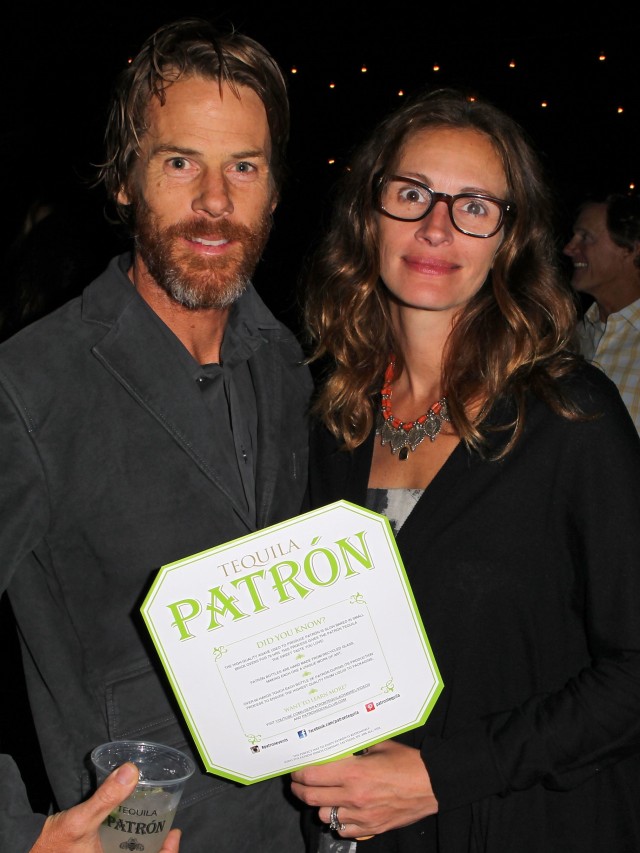 Julia Roberts dan suaminya Daniel Moder. Foto: David Buchan/Getty Images