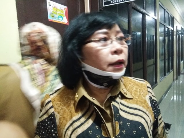 Kadis PPPA Provinsi Lampung, Theresia Sormin, saat ditemui Lampung Geh di Mapolda Lampung, Senin (6/7) | Foto: Obbie Fernando/Lampung Geh