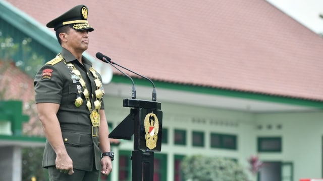 KSAD Jenderal Andika Perkasa pimpin Wisuda Taruna Akmil 2020. Foto: Dispen TNI AD