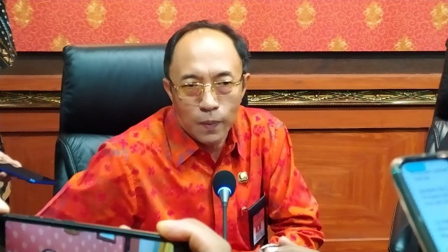 Foto: Kepala Dinas Kesehatan Provinsi Bali, Ketut Suarjaya. (ACH/Kanalbali)