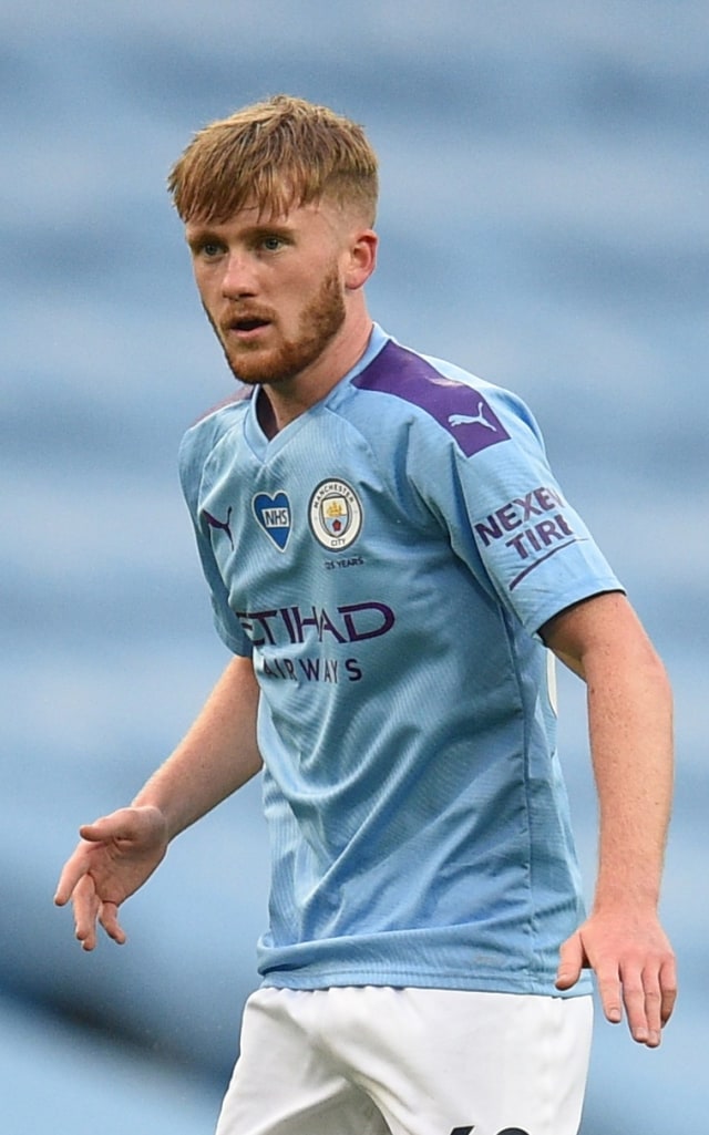 Tommy Doyle pada laga Man City vs Newcastle. Foto: Oli Schaarf/Reuters