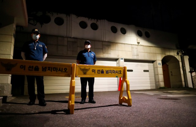 Pencarian Walikota Seoul yang dinyatakan hilang. Foto: Kim Hong-Ji/Reuters