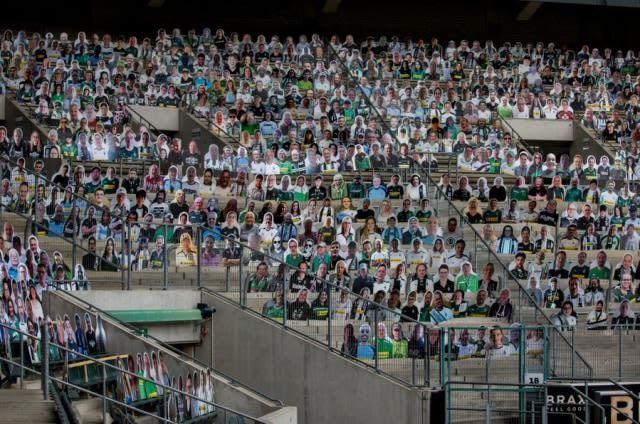 Penonton-penonton palsu. Foto: Bayern Monchengladbach,