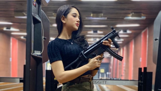 Potret seksi Hana Hanifah di Instagram. Foto: Instagram/@hanaaaast