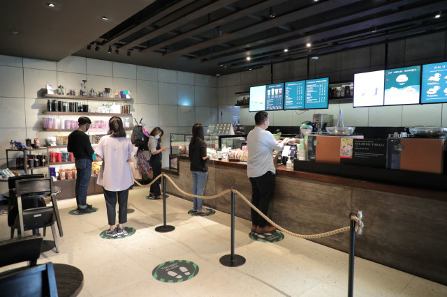 Protokol kesehatan di Starbucks Indonesia Foto: dok.Starbucks Indonesia