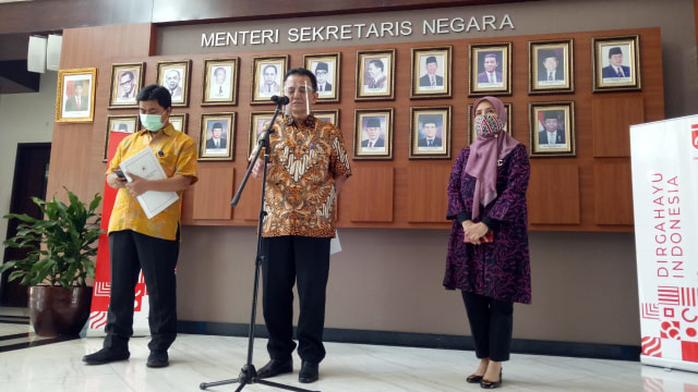 Konpers Pansel Ombudsman di Gedung Sekretariat Negara. Foto: Fahrian Saleh-kumparan 