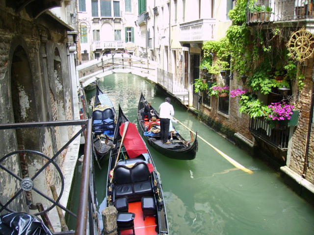 Gondola Venesia. Dok: Wikimedia