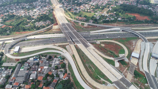 Proyek Jalan Tol Serpong-Cinere salah satu ruas tol baru yang menopang laba bersih Jasa Marga di kuartal III 2021. Foto: Dok. Jasa Marga
