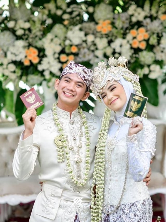 Pernikahan Rizki D'Academy dan istri. Foto: Instagram/@Rizki D'Academy 
