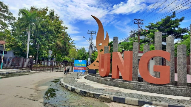 Kampus Universitas Negeri Gorontalo (UNG). Selasa, (21/7). Foto: Dok banthayoid (Wawan Akuba)